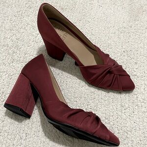 Naturalizer Women's Burgundy Satin Knotted Block Block Heel Pumps 5.5 elegant